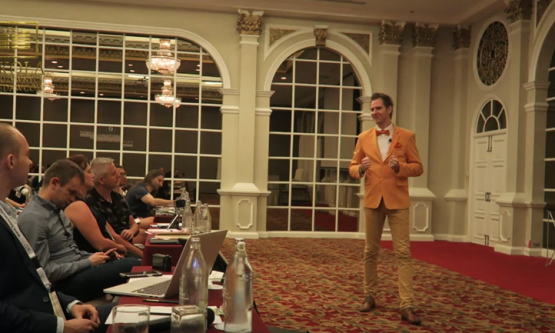 Seria Odcinków "Przedsiębiorca w Tajlandii" Event Piotra "Motyla Biznes Ponad Granicami" Wykłady